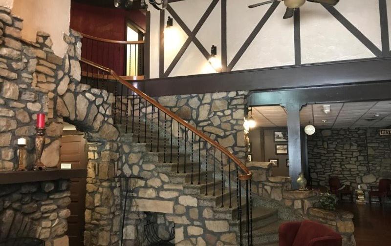 Ye Olde English Inn Hollister Εξωτερικό φωτογραφία